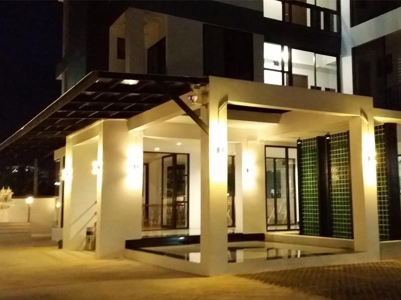 Kp Place Lop Buri Buitenkant foto
